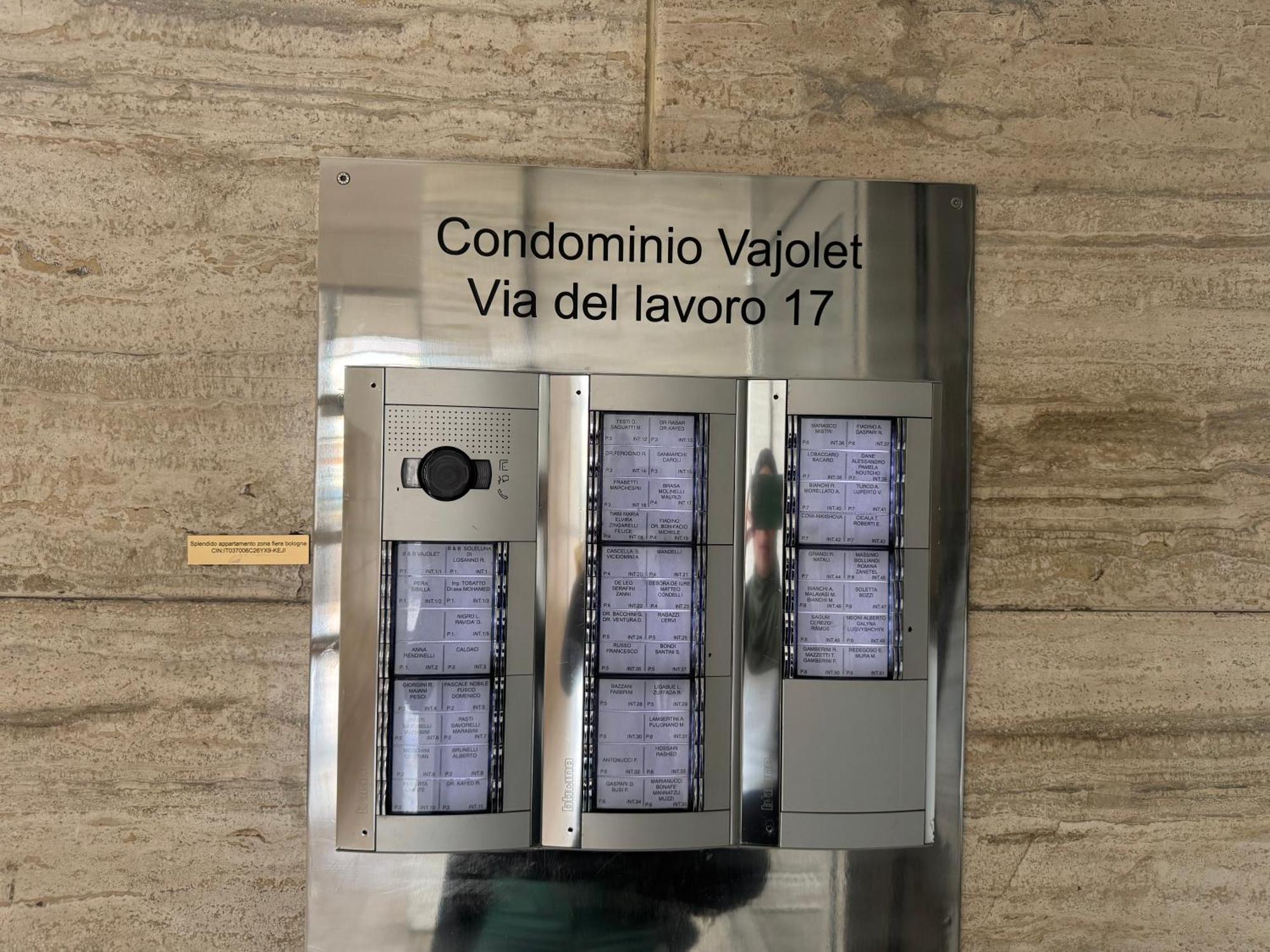 Splendido Appartamento In Zona Fiera A Bolonia Exterior foto